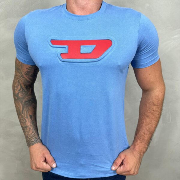 Camiseta Diesel.Cores variadas.
